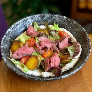 Салат з ростбіфом