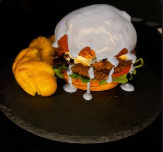 Чiзбургер з картоплею