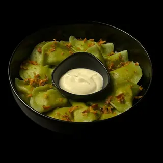 ЗЕЛЕНІ ВАРЕНИКИ З КУРЯЧИМ М'ЯСОМ (250гр)