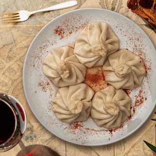 Хінкалі з телятиною (1 шт)