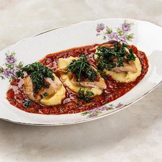 Курча з шакшукою