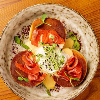 Панкейки з лососем