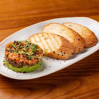 Тар-тар з слабосоленим лососем  