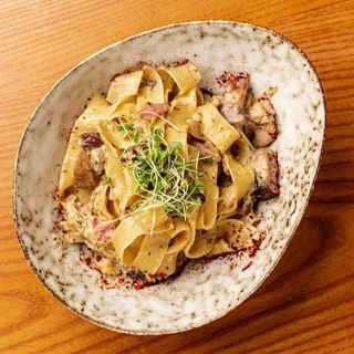 Паста з лісовими грибами та трюфелем