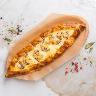 Піде зі смаженими печерицями, сиром та зеленню (400г)