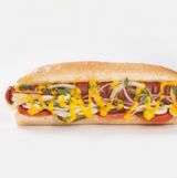 Чіабата з сосискою та маринованою цибулею