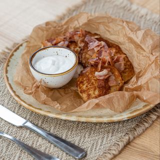 Деруни з беконом