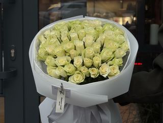 Букет №26 Біла троянда Атена 51 шт.