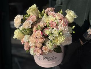 Букет №35 Композиція у квітковому боксі