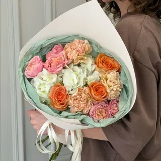 Букет квітів «Peach Melody»