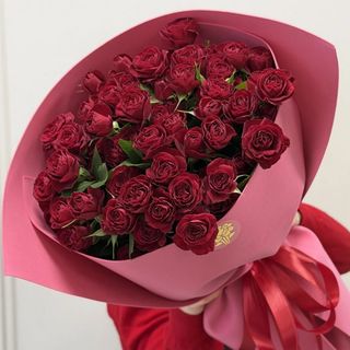 15 кущових червоних троянд