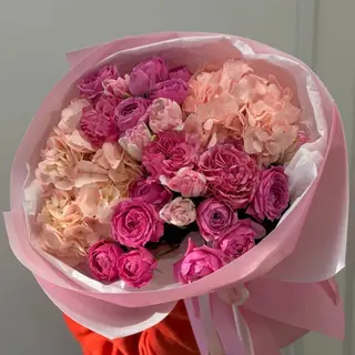 Букет квітів "Rose Mood"