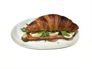 Круасан з помідором і моцарелою