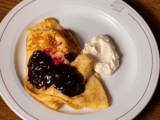 Млинець із смородиною