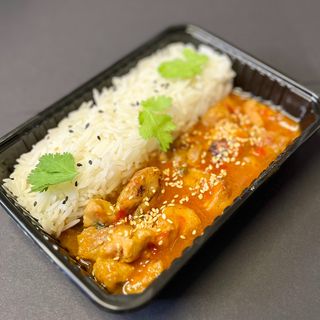 Курча в тайському соусі з рисом