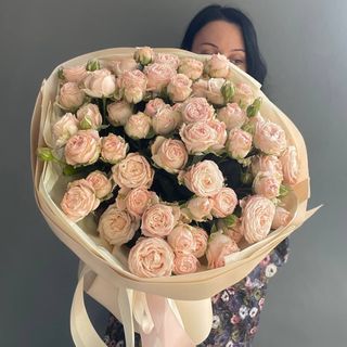 Букет троянд спрей Бомбастік