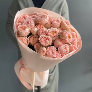 Букет із піоноподібних троянд Джульетта (M)