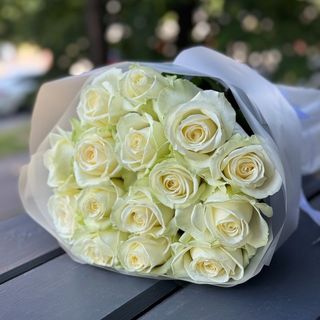 Біла троянда 15 шт