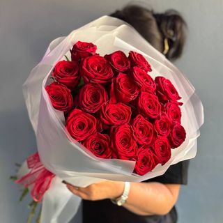 21 червона троянда