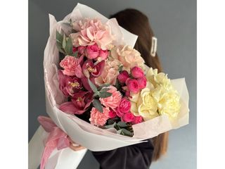 Букет квітів 214