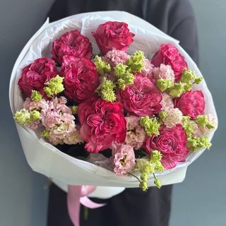 Букет із троянди та еустоми