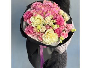 Букет квітів 945