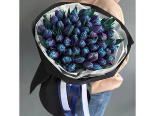 Букет космічних тюльпанів