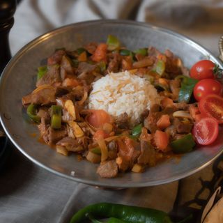 Пательня з сьомгою