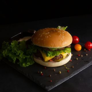 Біг Чізбургер з телятини