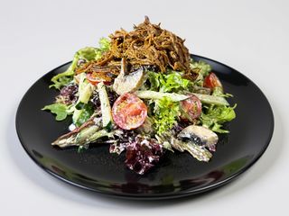 Салат з томленою телятиною (250 г)