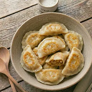 Пісні вареники з капустою