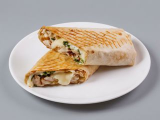 Сулугуни у лаваше з Бараниной 