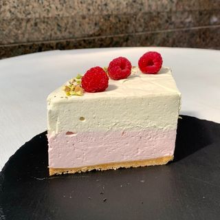 Чизкейк фісташка- малина