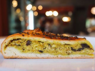 Пиріг з індичкою та чорносливом (125g)