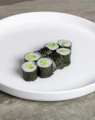 Макі з огірком (100г)