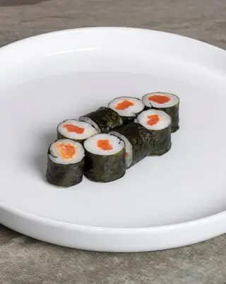 Макі з лососем (110г)