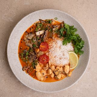 Том ям з лососем (350 г)