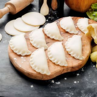 Вареники з картоплею напівфабрикат (400г)