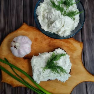 Смалець з часником та зеленню