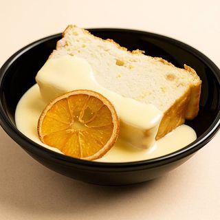 Сирник з вершково-апельсиновим соусом (220 г. )