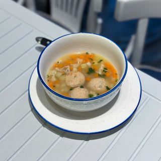 Суп з рибними фрикадельками 