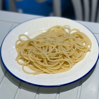 Спагеті з вершковим маслом