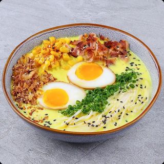 Сирний рамен з беконом