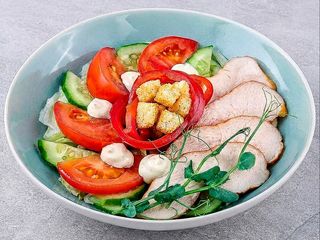 Салат з копченою куркою (230г)