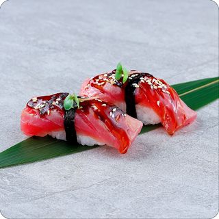 Суші опалений тунець (2 шт)