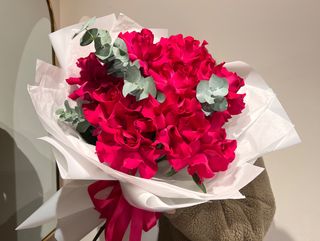 9 французских троянд