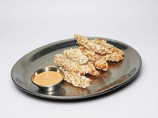 Стріпси з соусом папрік