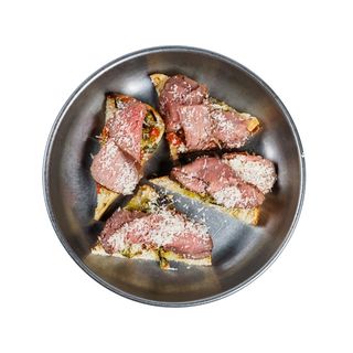 Брускети з Ростбіфом та печеними овочами 