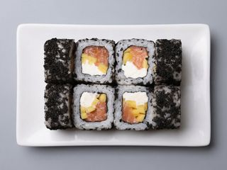 Рол Сяке блек (240г)