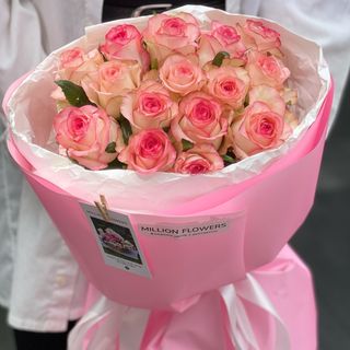 15 Рожевих троянд Джумілія 